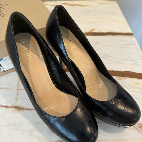 Cole Haan size 7.5 black leather pump great condition - Picture 3 of 8